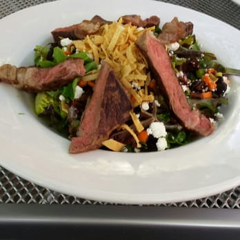 Santa Fe Bite - Chopped salad with sirloin. Delicious and fresh. - American Near Me - Santa Fe, New Mexico