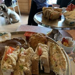 Tea House On the Loch - Try the chicken sandwich. Yumm!