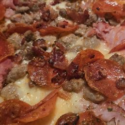 Half Carnivore pizza