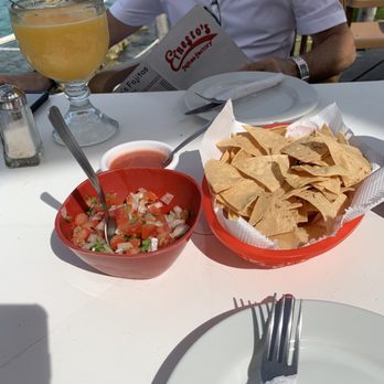 Ernesto's - Chips and salsa - Mexican Near Me - Cozumel, ROO