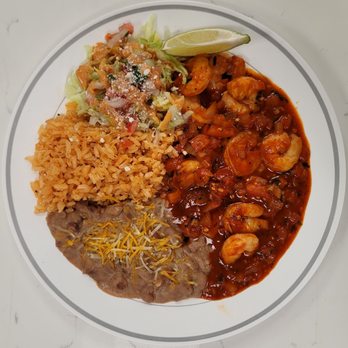 Los Brothers Kitchen - a plate of mexican food - Mexican Near Me - Bakersfield, California Los Brothers Kitchen - a plate of mexican food - Mexican Near Me - Bakersfield, California