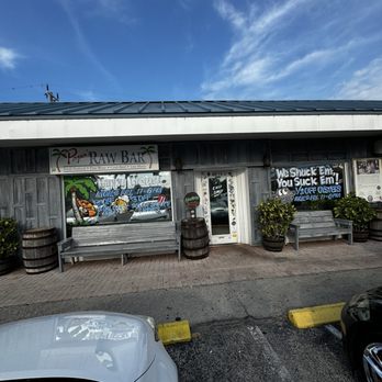 Papa's Raw Bar - Outside - Seafood Near Me - Lighthouse Point, Florida Papa's Raw Bar - Outside - Seafood Near Me - Lighthouse Point, Florida