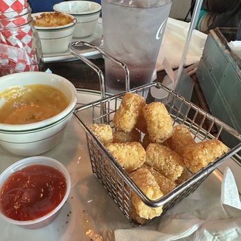Earl's - Tater tots, ketchup, queso - American Near Me - Winston-Salem, North Carolina Earl's - Tater tots, ketchup, queso - American Near Me - Winston-Salem, North Carolina