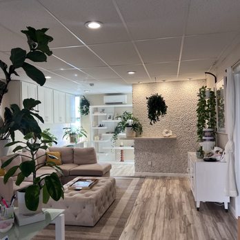 BF Acupuncture  - Inside of the office - Alternative Medicine Near Me - Honolulu, Hawaii