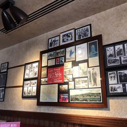 Frankie & Benny's - Decor