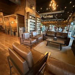 Cold Smoke Coffee - Seating and store
