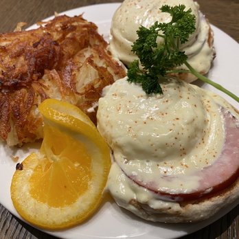 The Little Diner - Eggs Benedict - Diners Near Me - Vail, Colorado The Little Diner - Eggs Benedict - Diners Near Me - Vail, Colorado