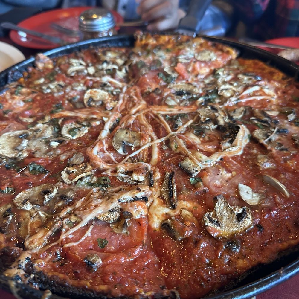 Pequod's Pizza - Vegetarian pizza - Pizza Near Me - Morton Grove, Illinois Pequod's Pizza - Vegetarian pizza - Pizza Near Me - Morton Grove, Illinois