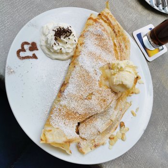 Brittas Pfannkuchenhäuschen - Pfannkuchen mit Apfel, Zimt und Zucker, sowie Schlagsahne. - Pancakes Near Me - Idar-Oberstein, RP Brittas Pfannkuchenhäuschen - Pfannkuchen mit Apfel, Zimt und Zucker, sowie Schlagsahne. - Pancakes Near Me - Idar-Oberstein, RP