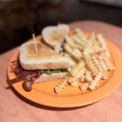 Village Inn - Bacon Lover's BLT