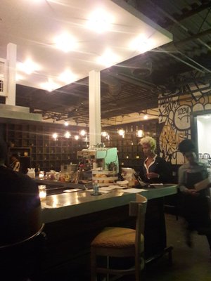Ms. Iceys Kitchen & Bar by null