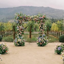 A stunning arch for a beautiful wedding!