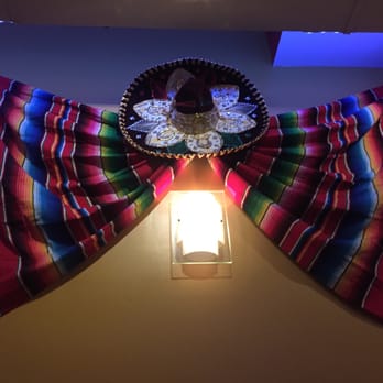 Mariachi Grill - Authentic decor. - Mexican Near Me - Lyndhurst, New Jersey