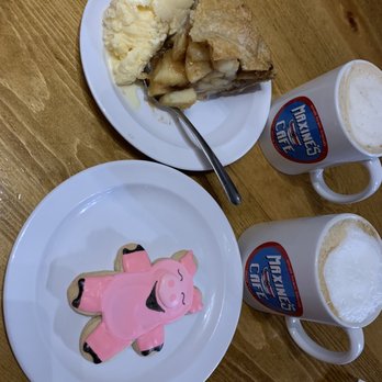 Maxine's Cafe & Bakery - Breakfast & Brunch Near Me - Bastrop, Texas
