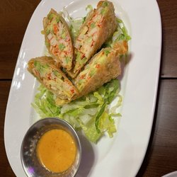 Nikki's Ramen - Avocado & Crab Egg Roll