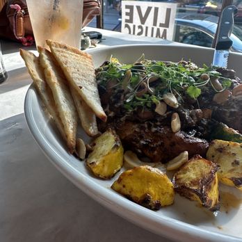Twisted Willow - Chickpea curry chicken - New American Near Me - Port Washington, Wisconsin