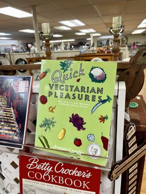 ANTIQUES MARKETPLACE by null