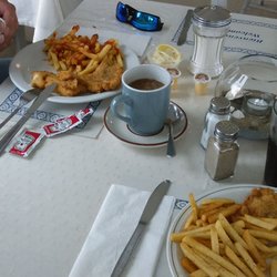 BayBreeze Restaurant & Motel - Fish and chips was really tasty.