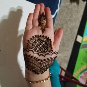 Radhe henna - Little hands - Henna Artists Near Me Radhe henna - Little hands - Henna Artists Near Me