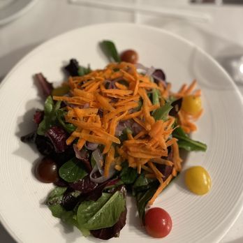 30 Main - Main Seasonal Salad - Bars Near Me - Berwyn, Pennsylvania