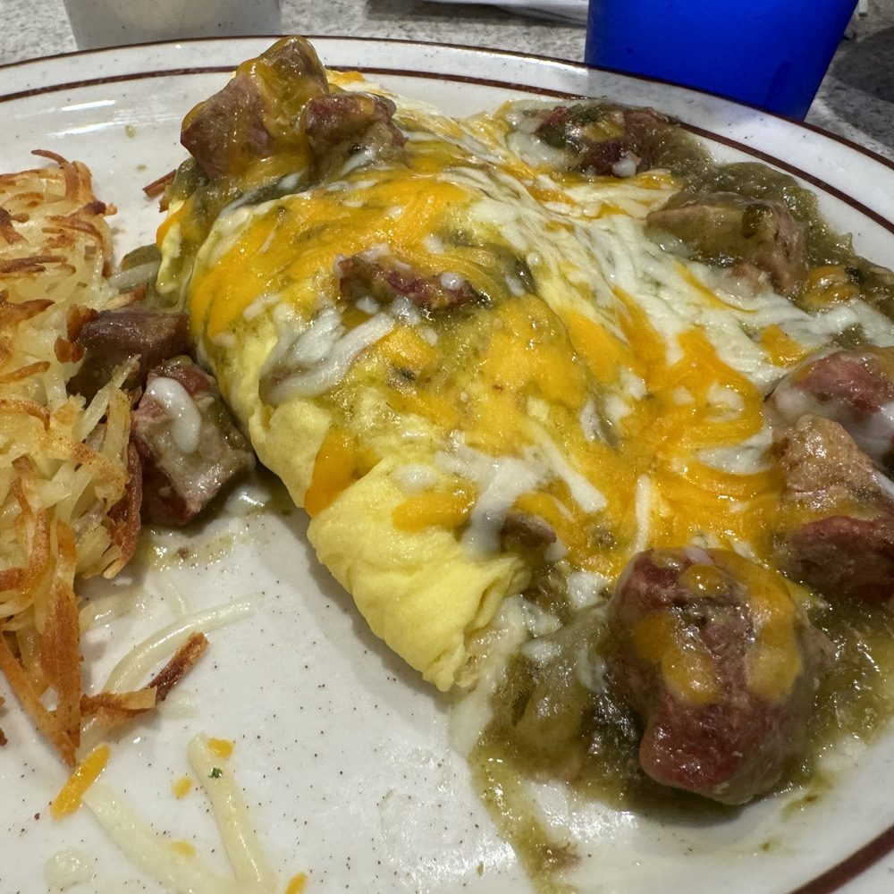 Spencer's Restaurant - Chile Verde Omelette - Breakfast & Brunch Near Me - Bakersfield, California Spencer's Restaurant - Chile Verde Omelette - Breakfast & Brunch Near Me - Bakersfield, California