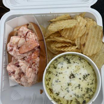 The Lobster Shack - Lobster roll and clam chowder - Seafood Near Me - Ogunquit, Maine