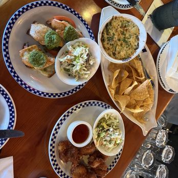 Duke's Seafood Tacoma - Salmon sliders, crab dip, coconut shrimp - Seafood Near Me - Tacoma, Washington Duke's Seafood Tacoma - Salmon sliders, crab dip, coconut shrimp - Seafood Near Me - Tacoma, Washington