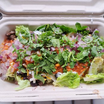 Paniolos - Kailua - Grilled Steak Bowl on Romaine with Corn & Roasted Tomato Salsa - Mexican Near Me - Kailua, Hawaii