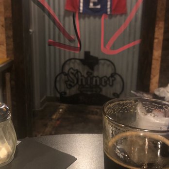 Dutch's Brewhouse - Breweries Near Me - Long Beach, California