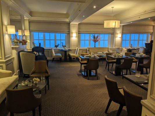 The Waldorf Hilton, London by null