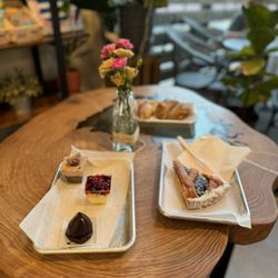 Las Chicas Bakery & Cafe