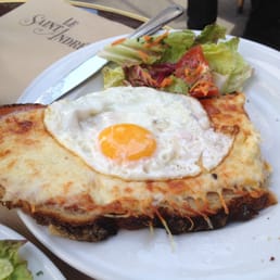 A beautifully presented tartine in a perfect setting.