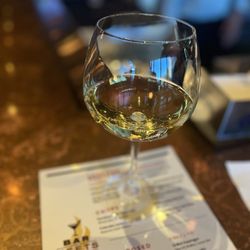 Bar Meets Grill - Sauvignon Blanc to start