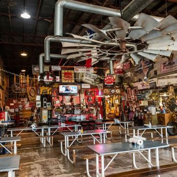 KD's Bar-B-Q - ows the inside of the restaurant - Barbeque Near Me - Midland, Texas