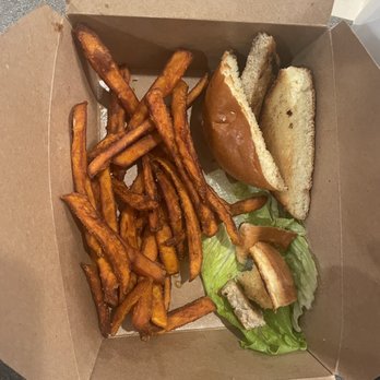 The Junction Diner - Turkey burger & sweet potato fries - American Near Me - Forest Park, Illinois