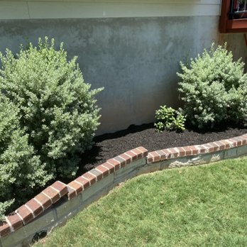 Almendarez Landscaping - Flower bed clean up - Landscaping Near Me Almendarez Landscaping - Flower bed clean up - Landscaping Near Me
