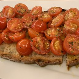 Bread with tomato
