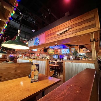 Texas Roadhouse - Dining room - Steakhouses Near Me - Fishers, Indiana
