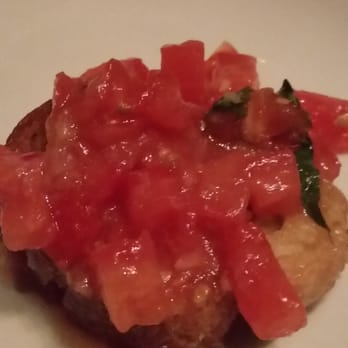 Il Gabbiano - Complimentary bruschetta. - Italian Near Me - Miami, Florida Il Gabbiano - Complimentary bruschetta. - Italian Near Me - Miami, Florida