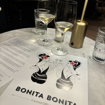 Bonita Bonita - Wine Tasting Room Near Me - Napa, California