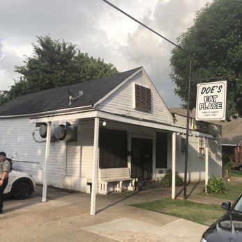 Doe's Eat Place - Steakhouses Near Me - Greenville, Mississippi