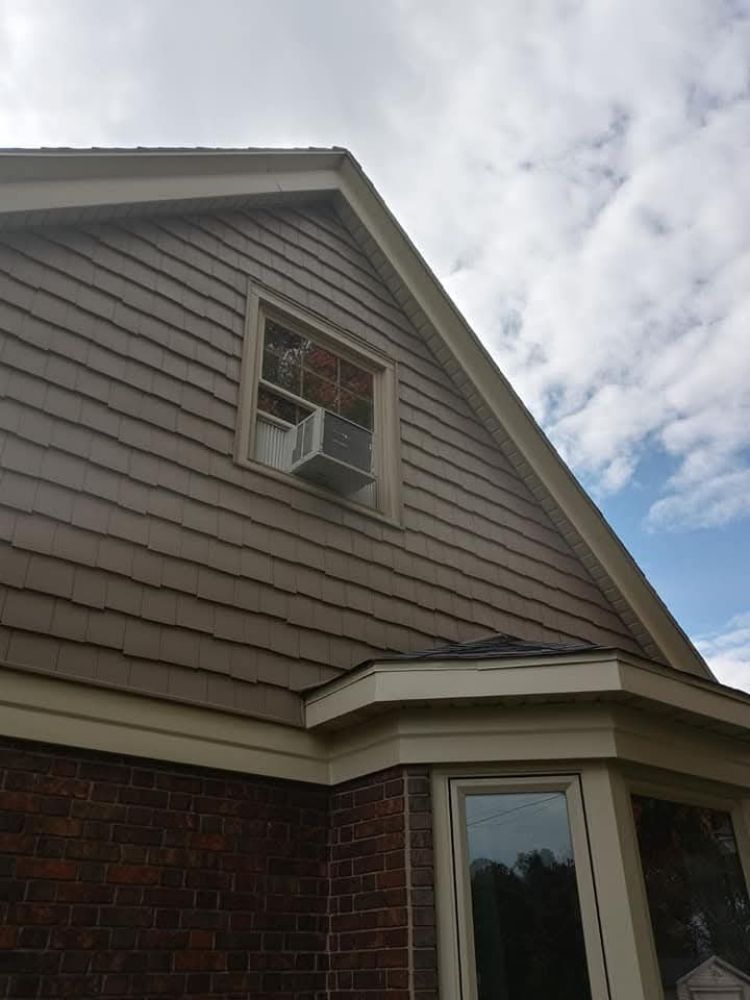 Slide of H I C Handyman Service