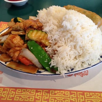 M's Garden - Very good $5.50 lunch special. Chicken with vegetables over rice. - Chinese Near Me - Sacramento, California M's Garden - Very good $5.50 lunch special. Chicken with vegetables over rice. - Chinese Near Me - Sacramento, California