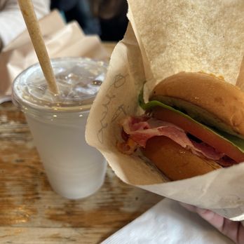 September Surf Café - Breakfast sandwich - Coffee & Tea Near Me - Montreal, Quebec September Surf Café - Breakfast sandwich - Coffee & Tea Near Me - Montreal, Quebec