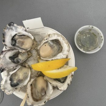 Alaskan Oyster Shack - oysters sampler - Seafood Near Me - Ketchikan, Alaska Alaskan Oyster Shack - oysters sampler - Seafood Near Me - Ketchikan, Alaska