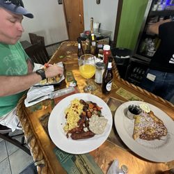 Kona Bay Cafe - Breakfast and fish tacos