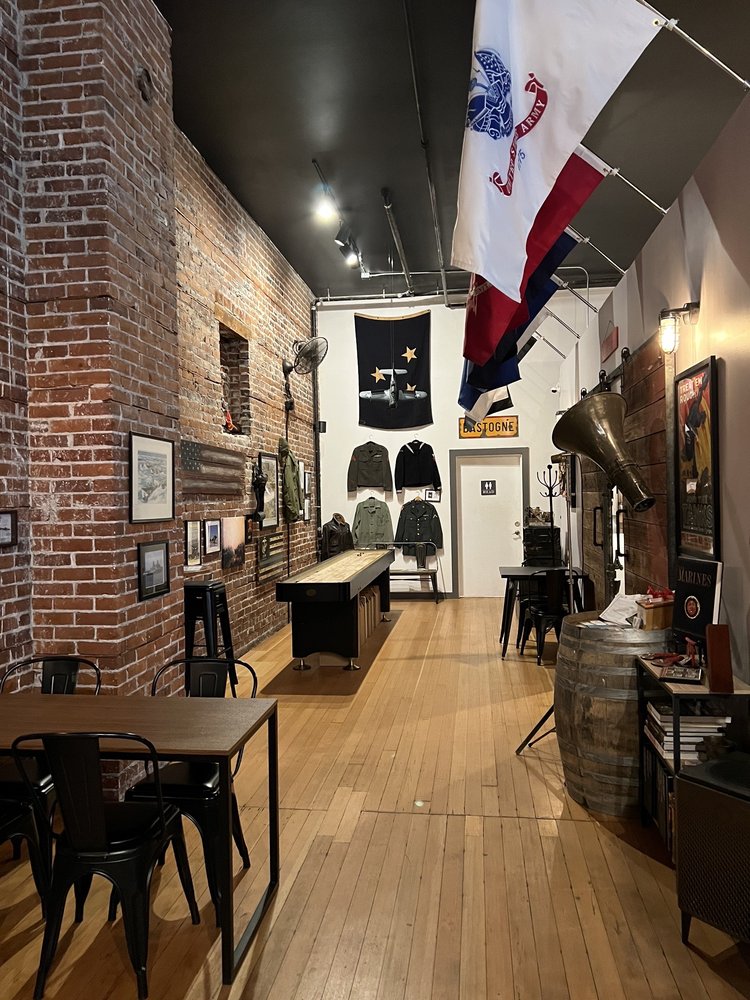 Social spots from Dauntless Wine Cømpany