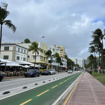 Ocean Drive - Landmarks & Historical Buildings Near Me - Miami Beach, Florida Ocean Drive - Landmarks & Historical Buildings Near Me - Miami Beach, Florida