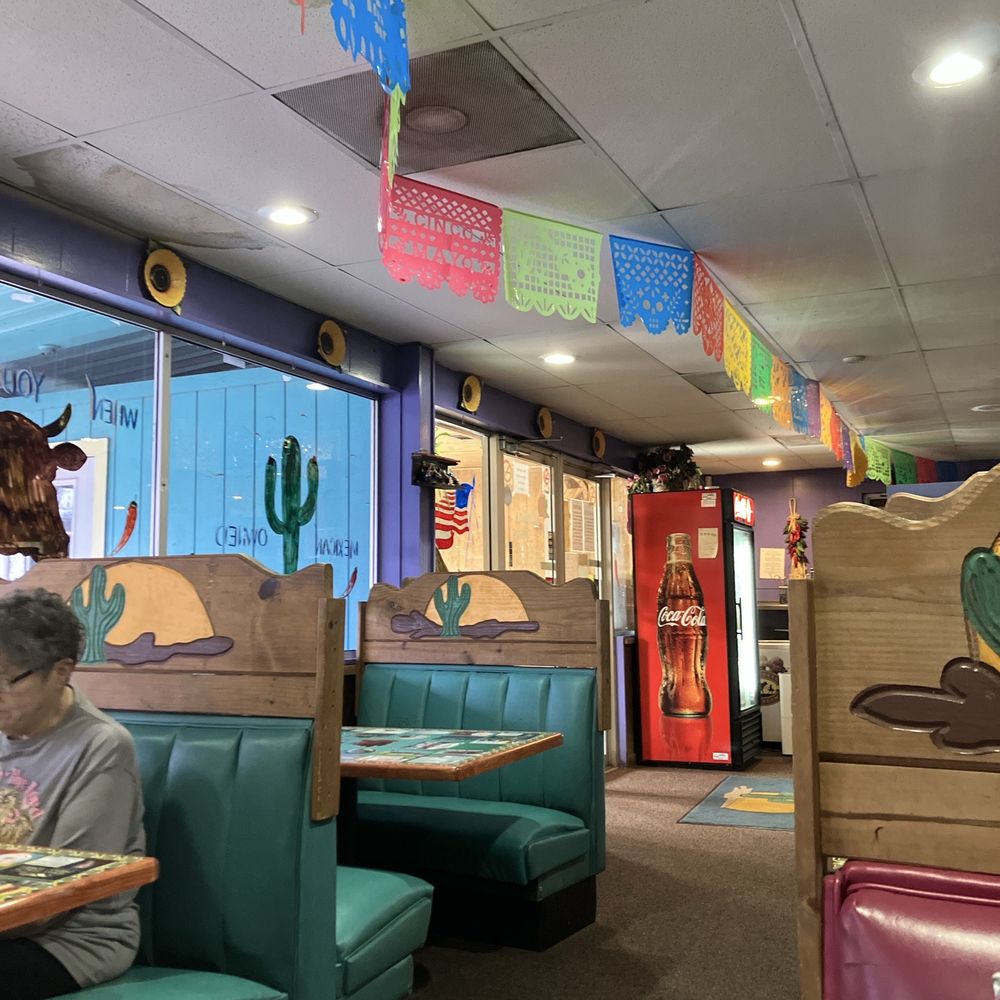 MARTIN'S MEXICAN RESTAURANT - Dining room - Mexican Near Me - Jasper, Texas MARTIN'S MEXICAN RESTAURANT - Dining room - Mexican Near Me - Jasper, Texas