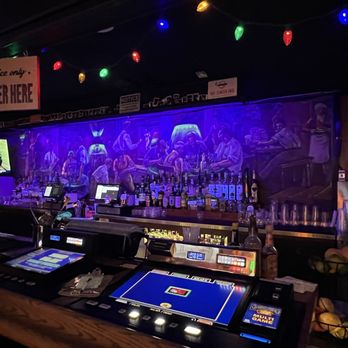 Hard Hat Lounge - Dive Bars Near Me - Las Vegas, Nevada Hard Hat Lounge - Dive Bars Near Me - Las Vegas, Nevada
